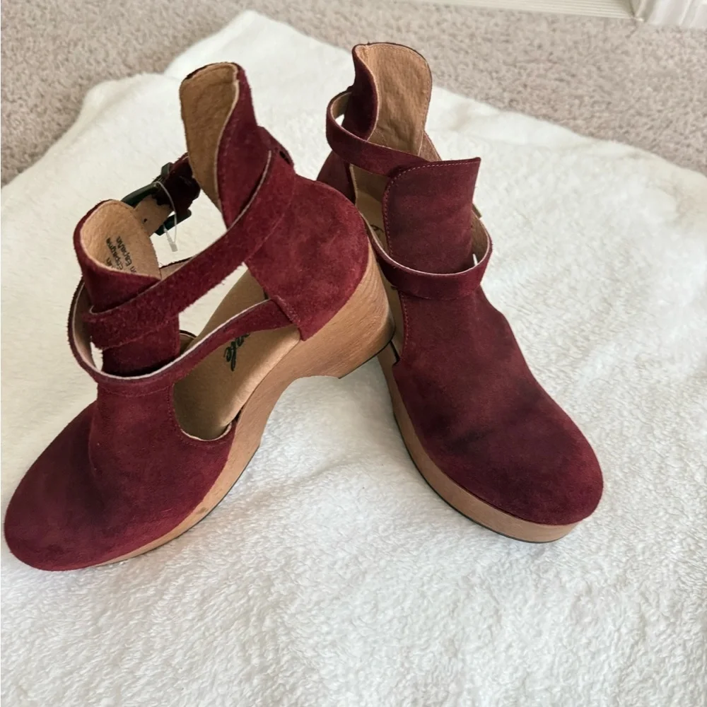 Free People Ceder Clogs in Maroon